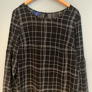 APT. 9 black blouse with white details (size M)